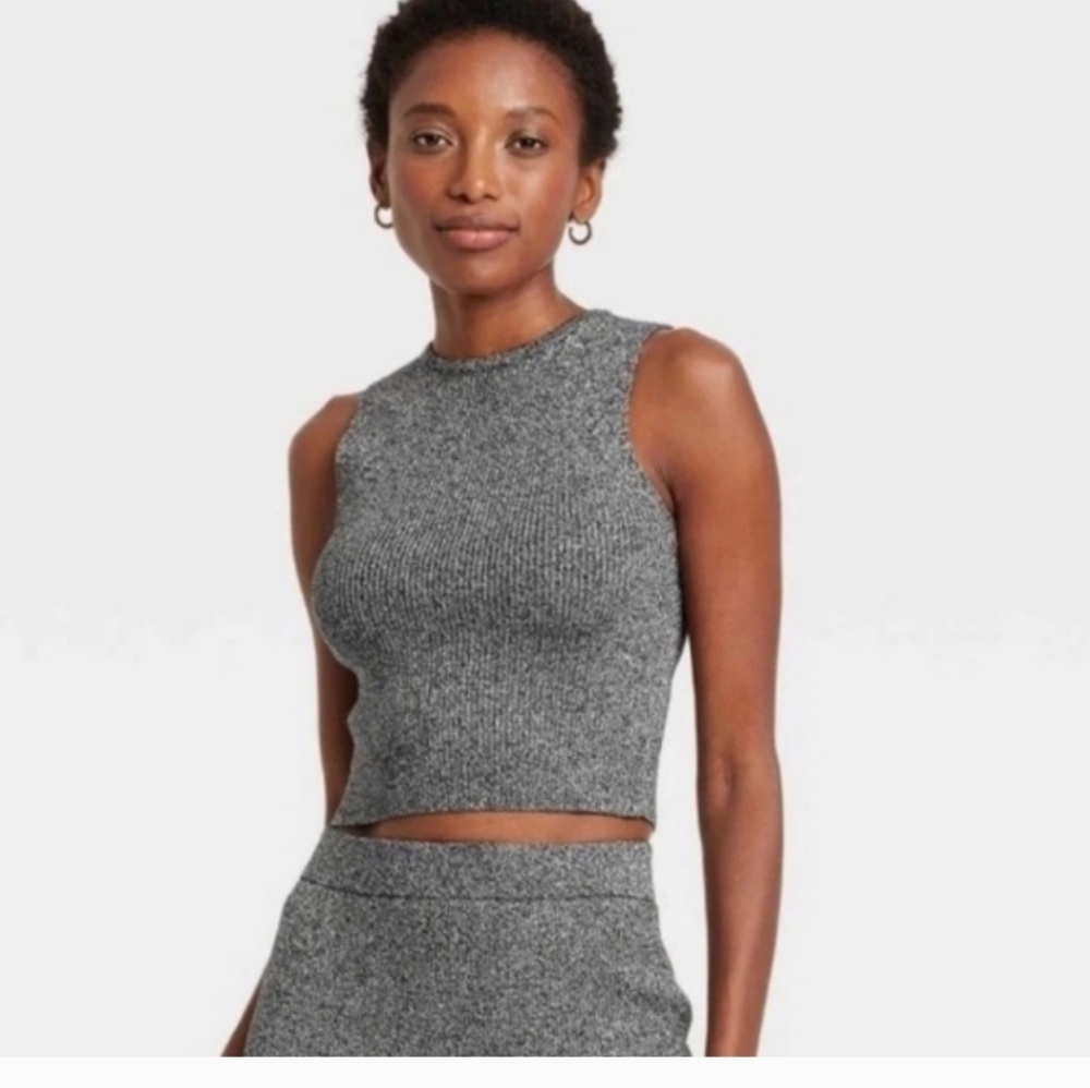 Women's Gray Sleeveless Knit Top